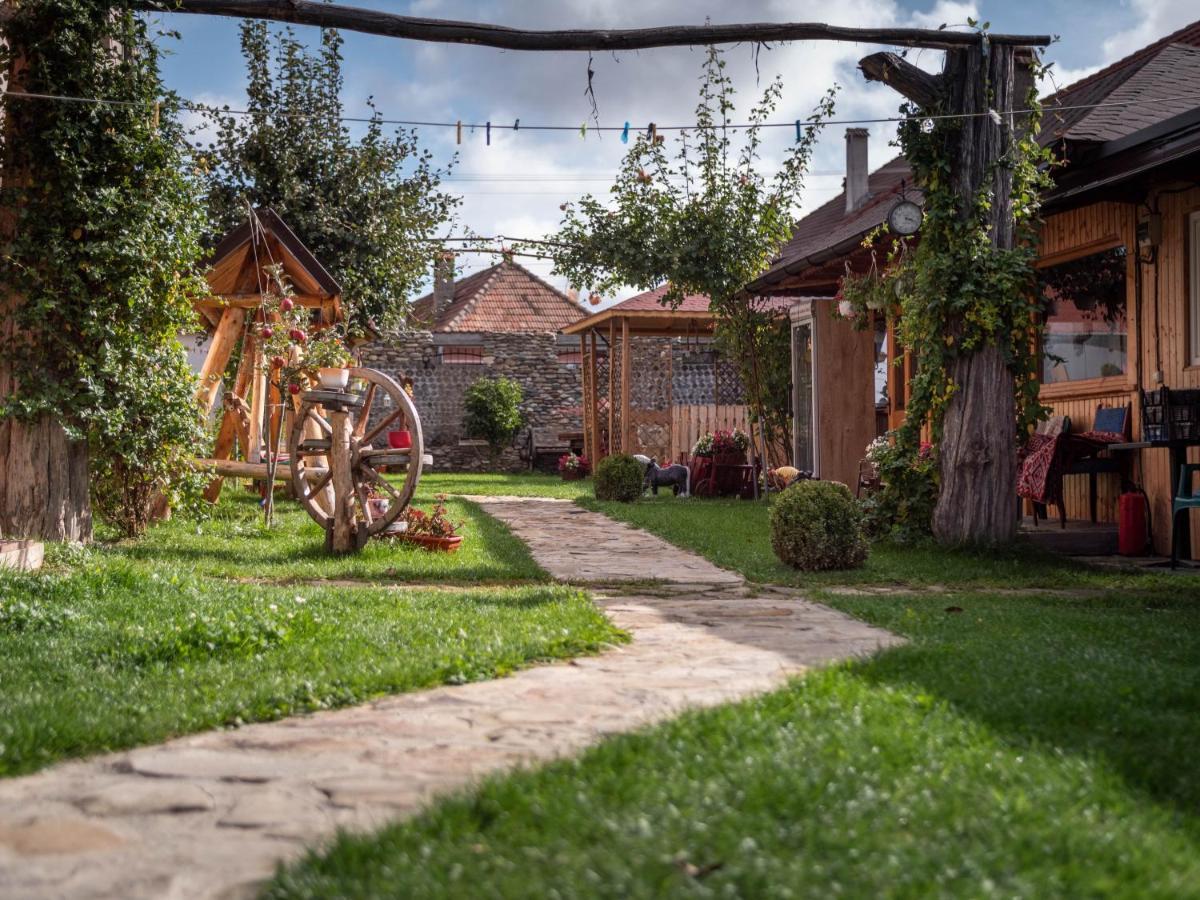 Agropensiunea Casa Nica Margineni  Bagian luar foto